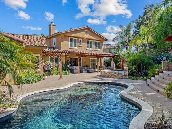 3607 Terrace Pl, Carlsbad, CA 92010