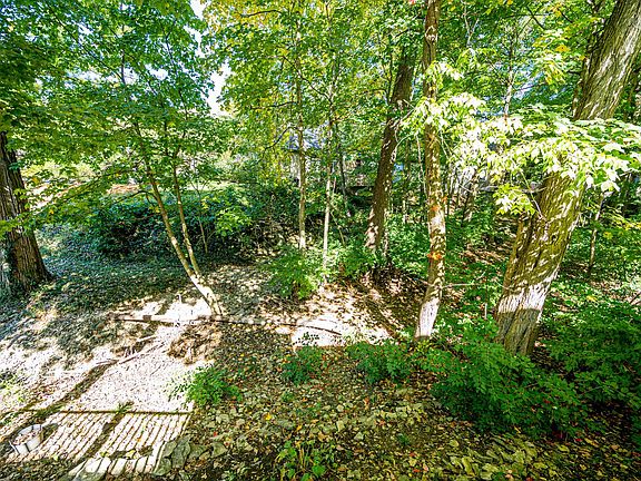 5th image of 4230 Bibury Ct