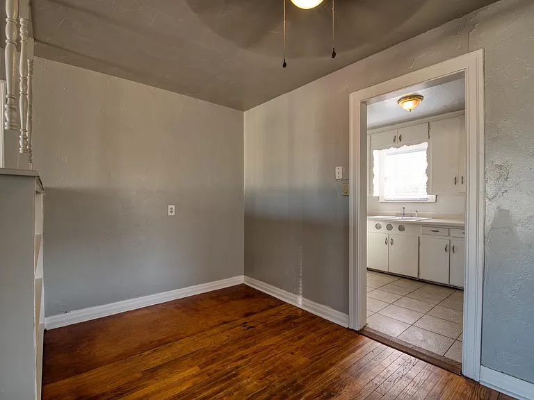 3112 Cashion Pl — Photo 7