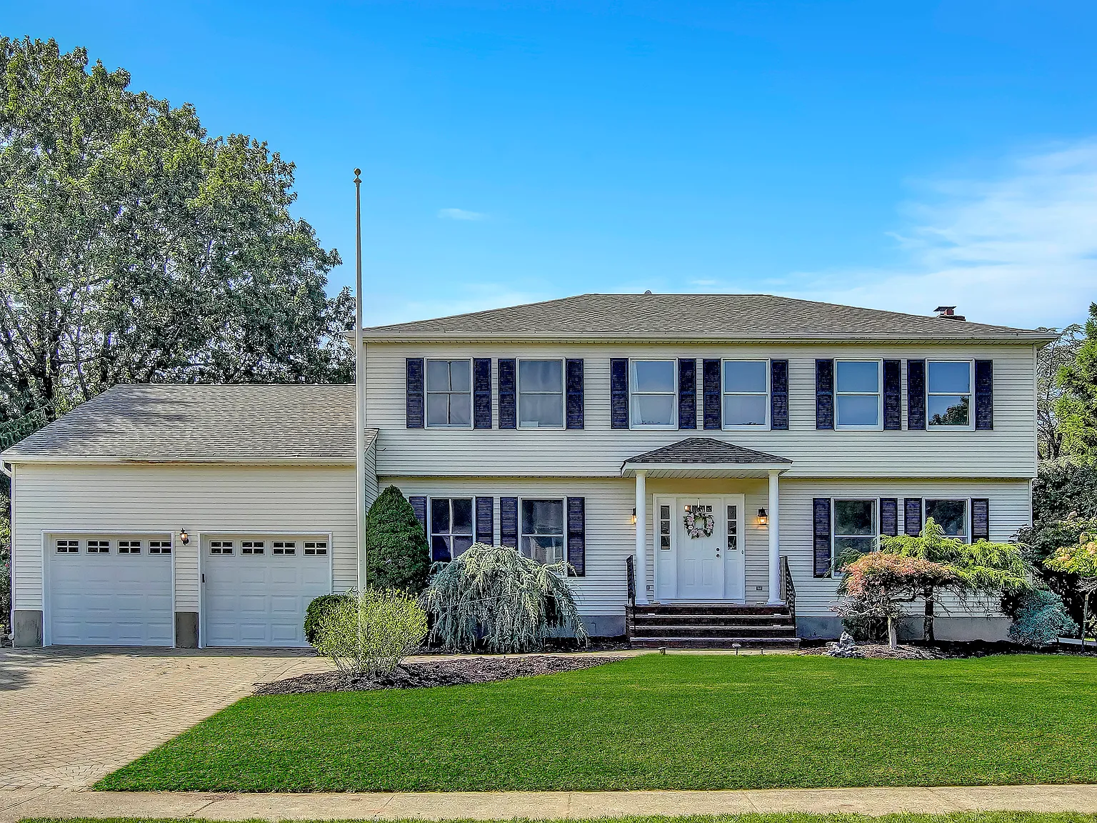 5 bed, 3000 sqft, $7,000 — Photo 1