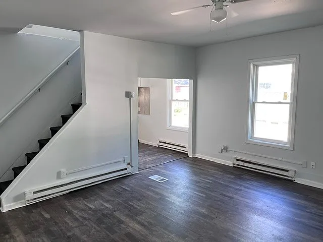 336 E North St #B — Photo 10