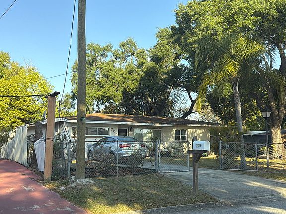3rd image of 705 Flame Tree Rd