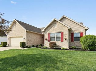 135 Springhouse Dr, Englewood, OH 45322