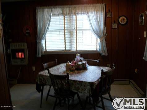 EATING AREA