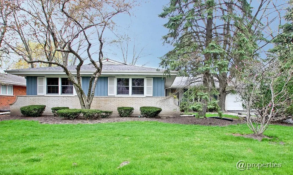 3024 Oxford Ln photo 1