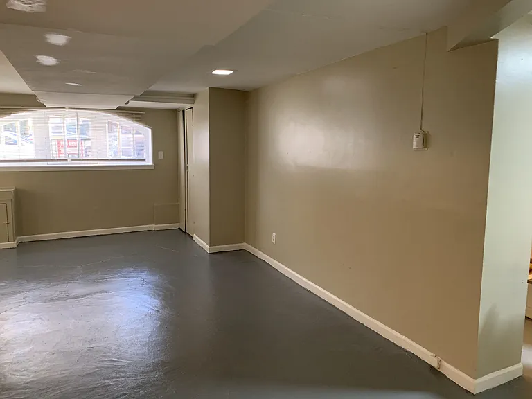 5248 W Altgeld St — Photo 25