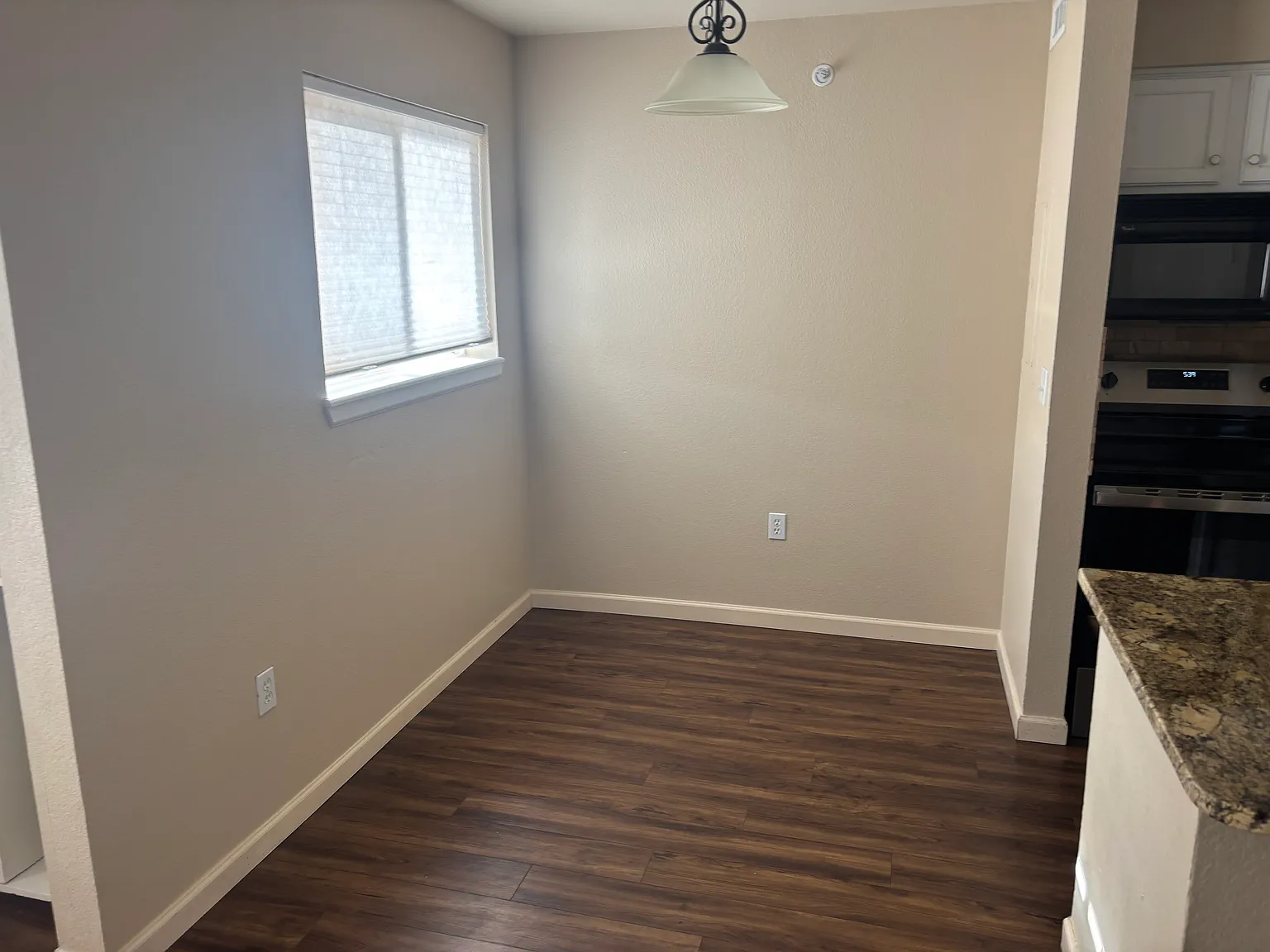 2 bed, 991 sqft, $2,600 — Photo 4