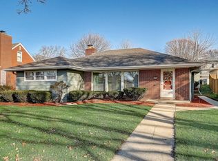 3260 N 96th St, Milwaukee, WI 53222
