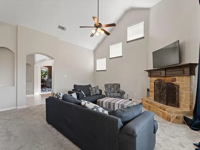 654 Plum Dr — Photo 6