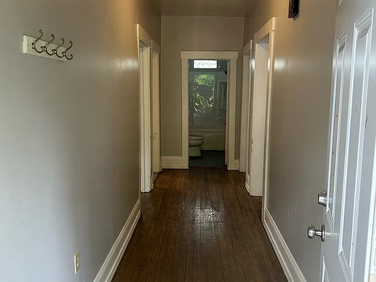 325 Williams St #B — Photo 2