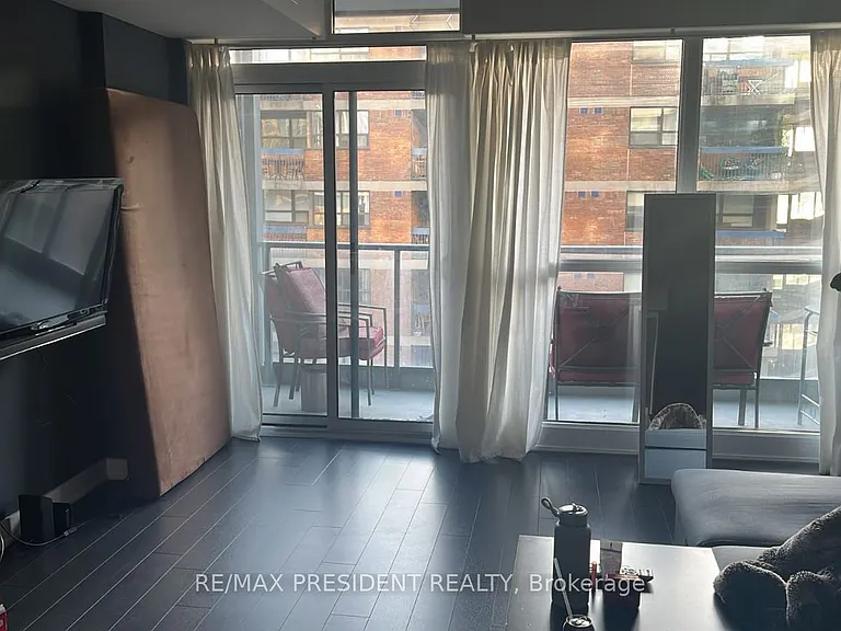 210 Simcoe St #706 — Photo 6