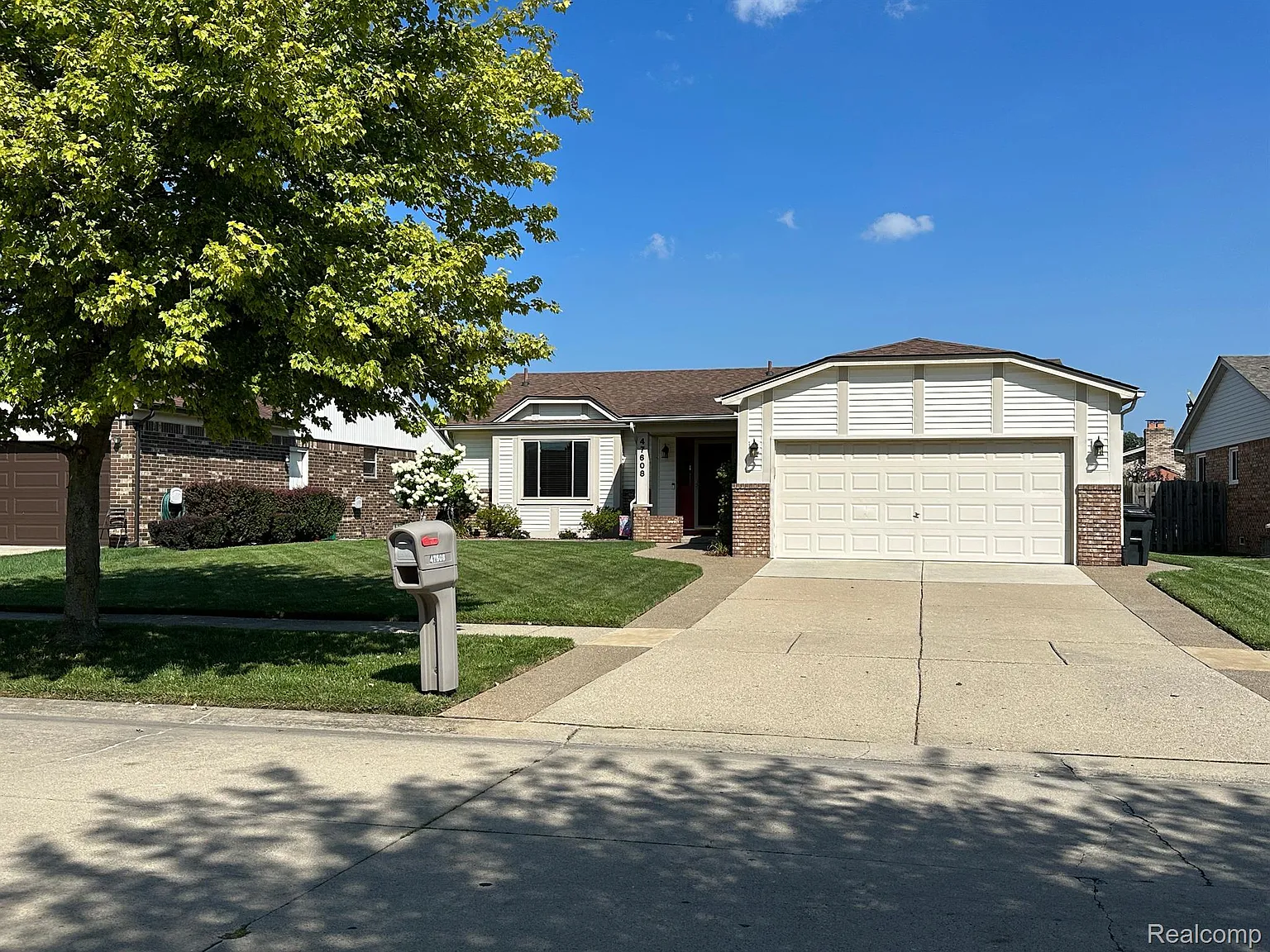 47608 Sanborn Dr photo 1