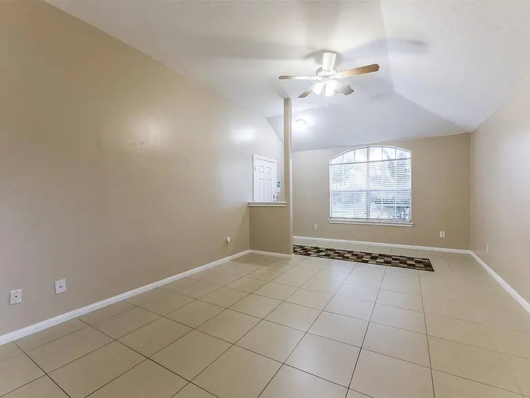 8322 Kingsbridge Meadow Dr — Photo 7