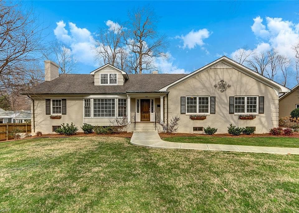 1st image of 3814 Dogwood Dr