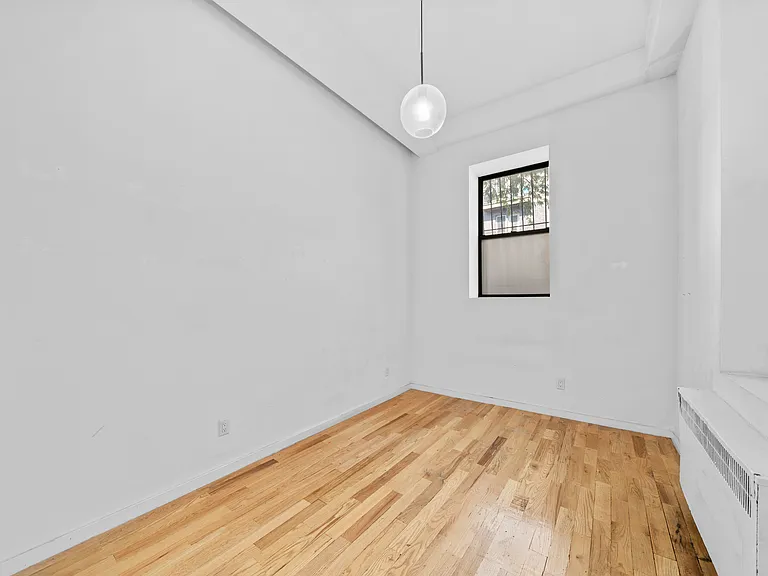 584 Myrtle Ave #1B — Photo 2