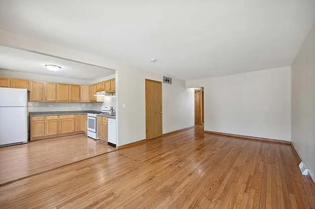 3228 Washington St — Photo 81