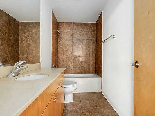 1935 S Archer Ave #215 — Photo 23
