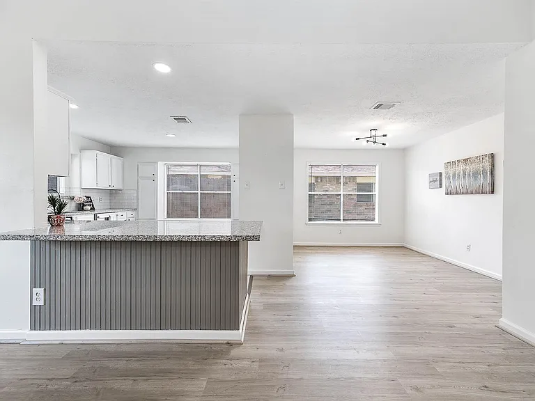 13407 Wells River Dr — Photo 11