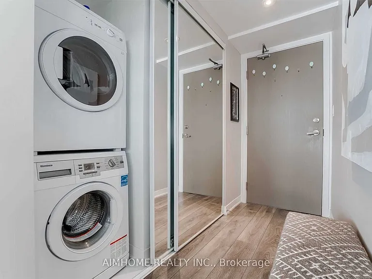 88 Harbour St #2611 — Photo 3