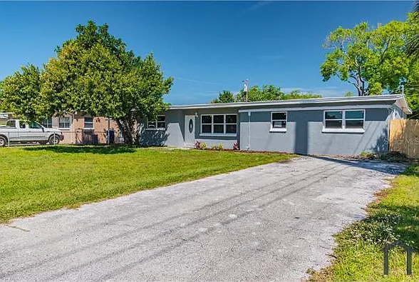 4 bed, $3,900 — Photo 2