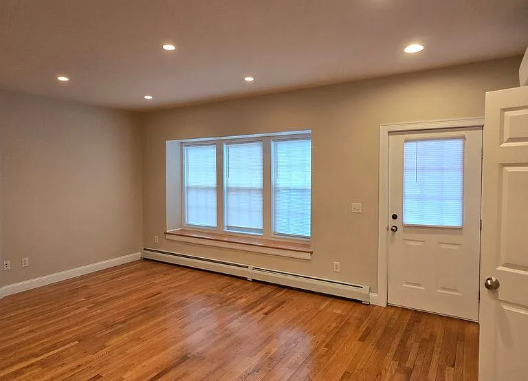154 Washington St #12A — Photo 3