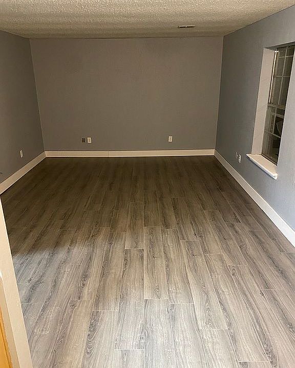 1st image of 20350 Rockhollow Dr