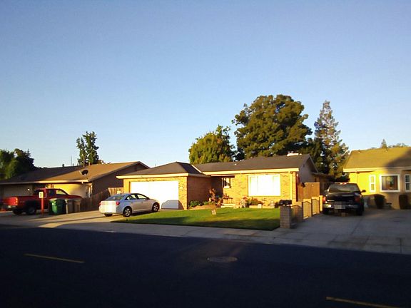 2nd image of 209 N Rutledge Dr