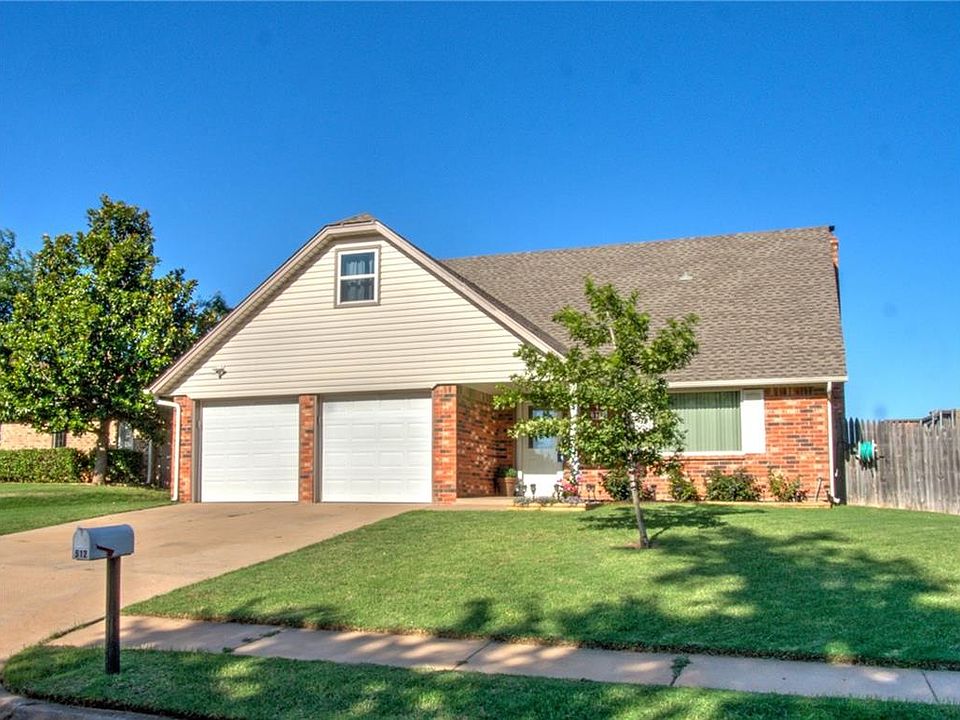 1st image of 512 S Bouziden Dr