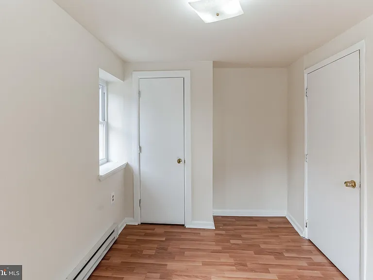 1305 N Lawrence St #1 — Photo 6