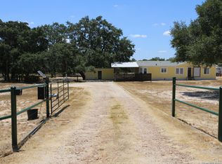 195 Ranch Country Dr, La Vernia, TX 78121