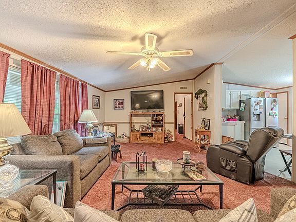 5th image of 90 Shady Ln