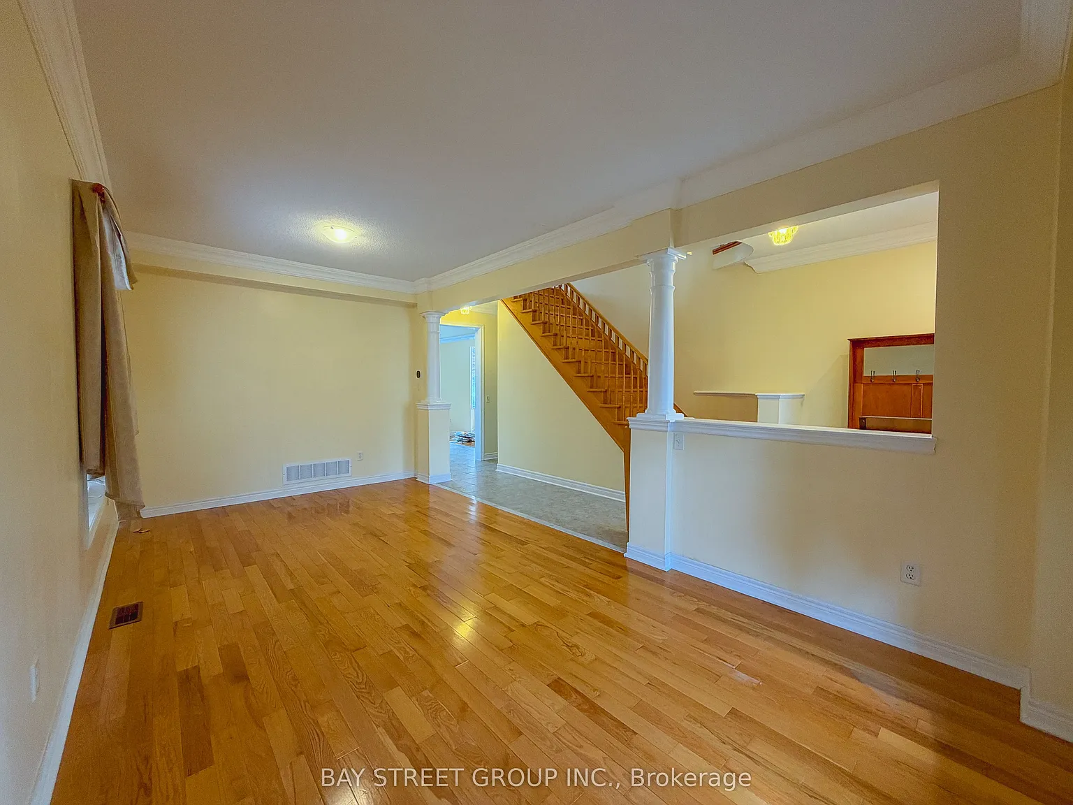 4 bed, $3,900 — Photo 3