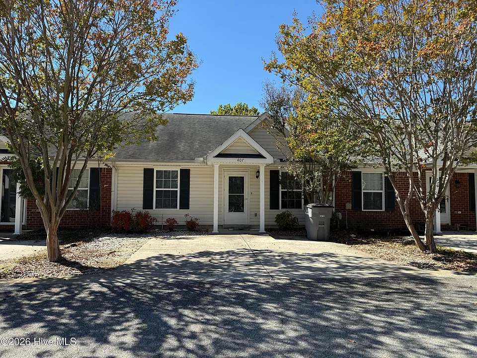 407 Flowing Creek Dr