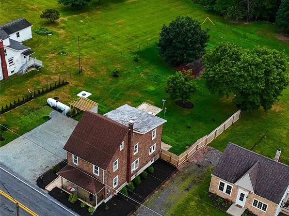 32 Ben Titus Rd, Tamaqua, PA 18252
