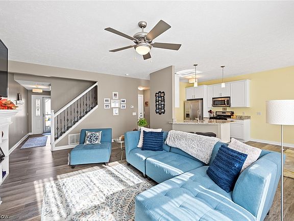 5th image of 160 Larimar Dr