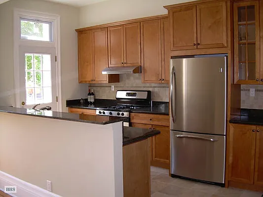 Rented by Brown Harris Stevens | media 32