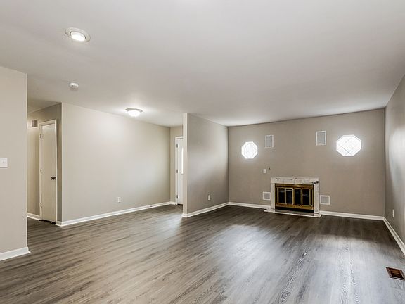 4th image of 1008 McQuillan Dr