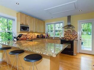 19 Ricker Ter, Newton, MA 02458