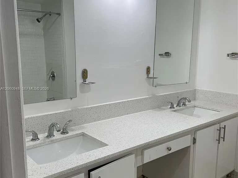 920 NE 199th St #309-3J — Photo 16