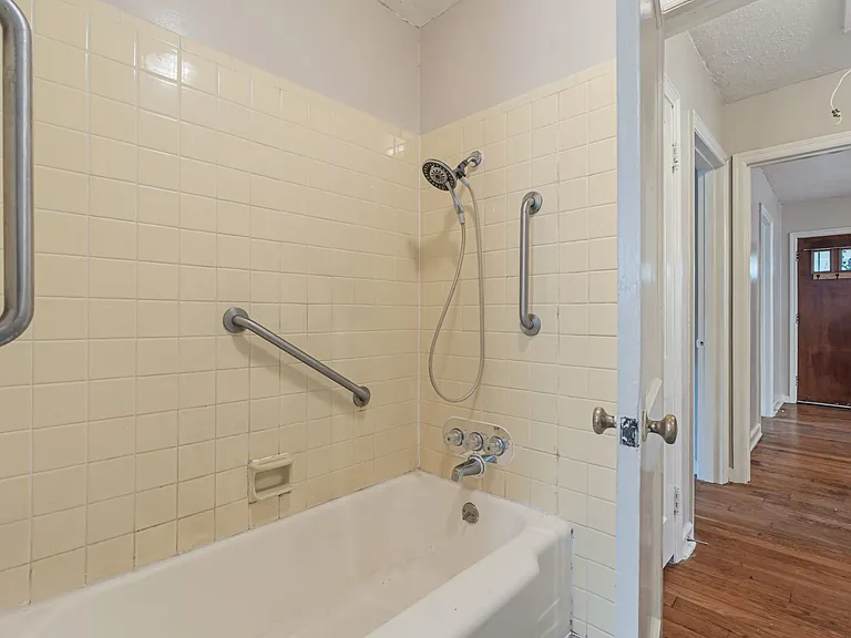 1315 E Red Bud Rd — Photo 21