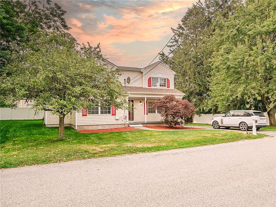 1st image of 25 Pleasant Ave