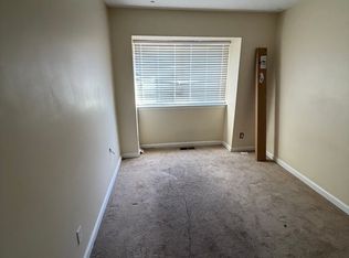 6118 Hoover Dr APT A, Mays Landing, NJ 08330