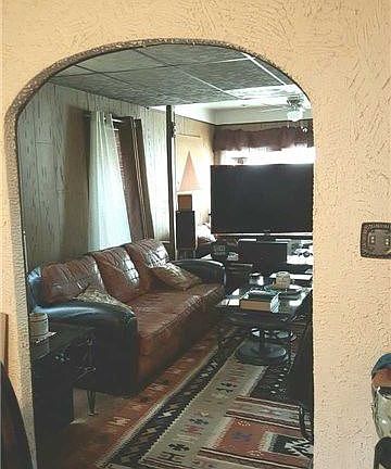 4th image of 118-40 219th St