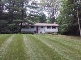 3 Edgewater Dr, Dover, MA 02030