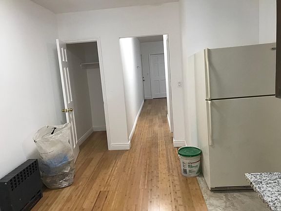 4th image of 1468 W 8th St #1