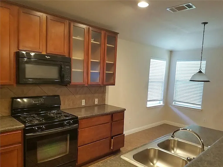 9417 Castle Pines Dr — Photo 7