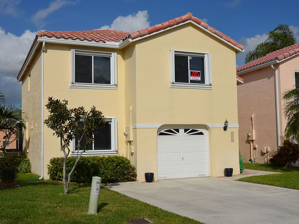 1st image of 1062 SE 6th Ct