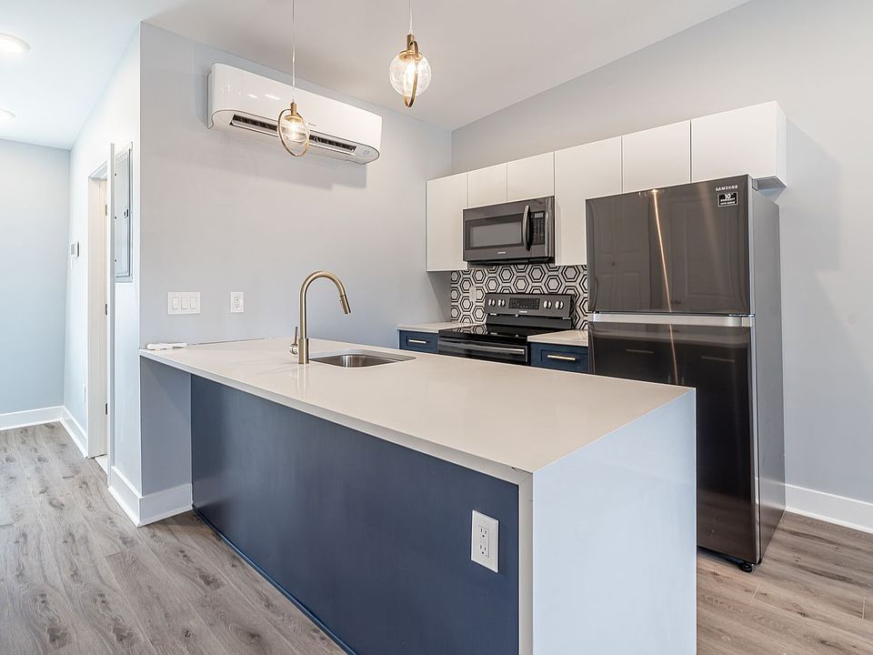 1st image of 4261 Viola St Floor 3