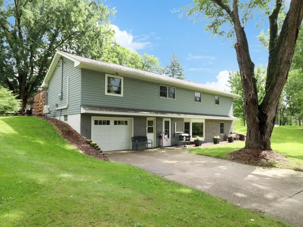 15806 Old Lake Rd, Paynesville, MN 56362
