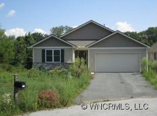 115 Meadow Creek Ln, Etowah, NC 28729